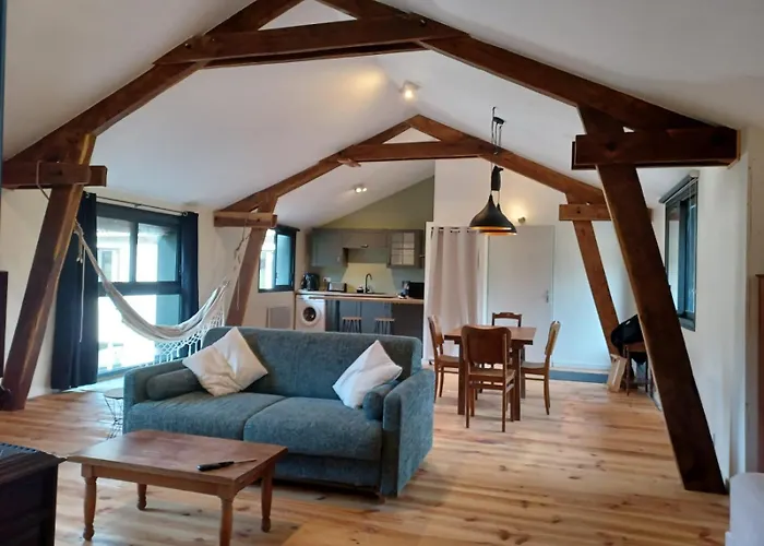 La Grange, Entre Pyrenees Et Andes *