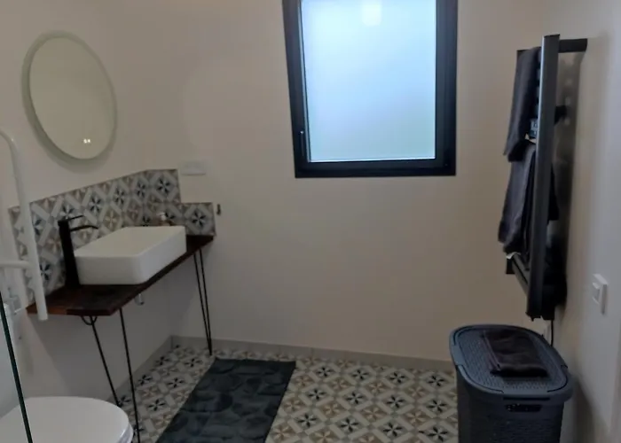 La Grange, Entre Pyrenees Et Andes